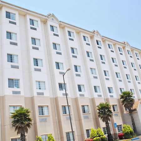 Microtel Inn&Suites Toluca Exterior foto