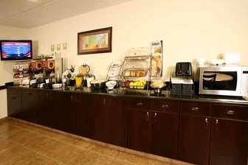 Microtel Inn&Suites Toluca Exterior foto