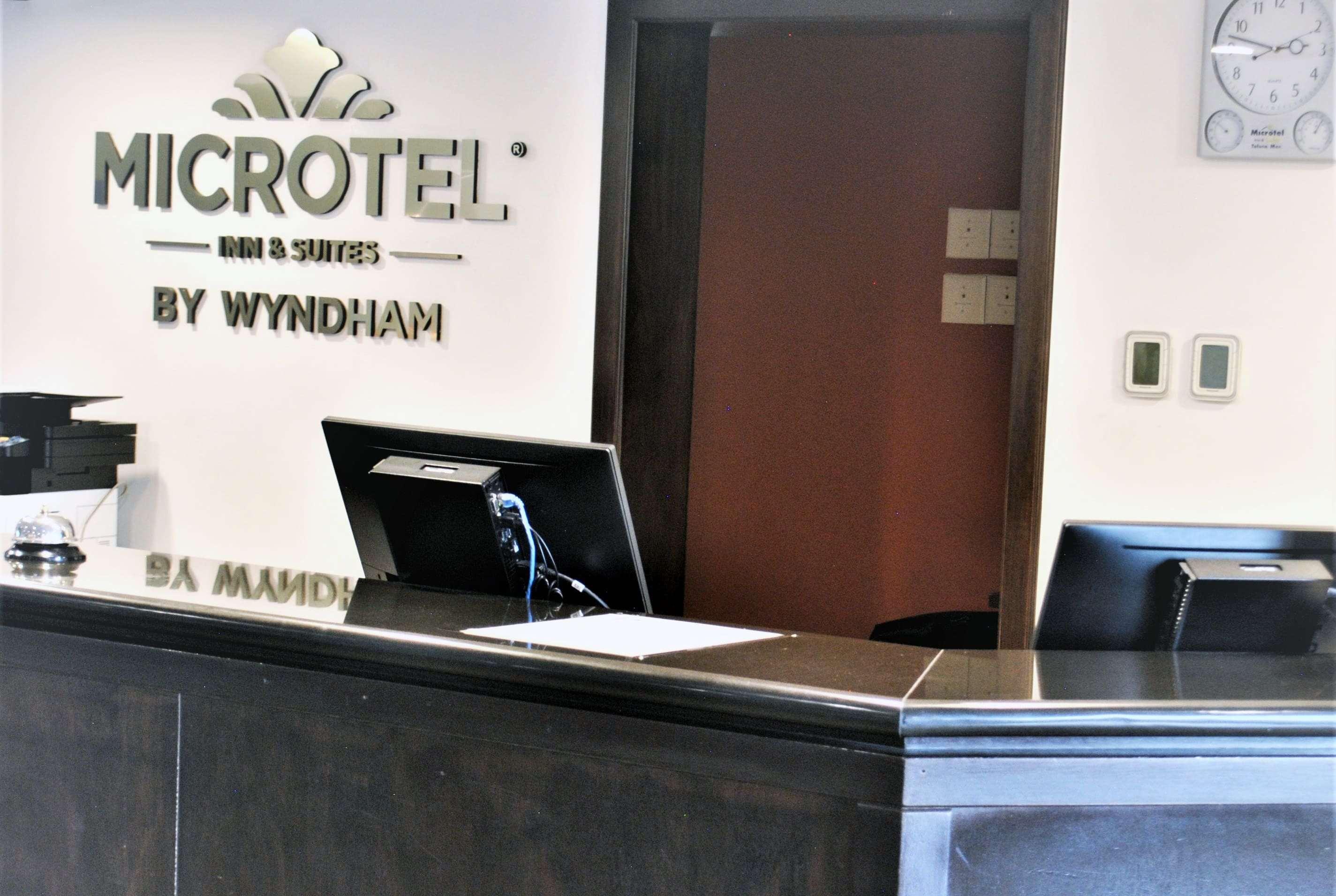 Microtel Inn&Suites Toluca Exterior foto