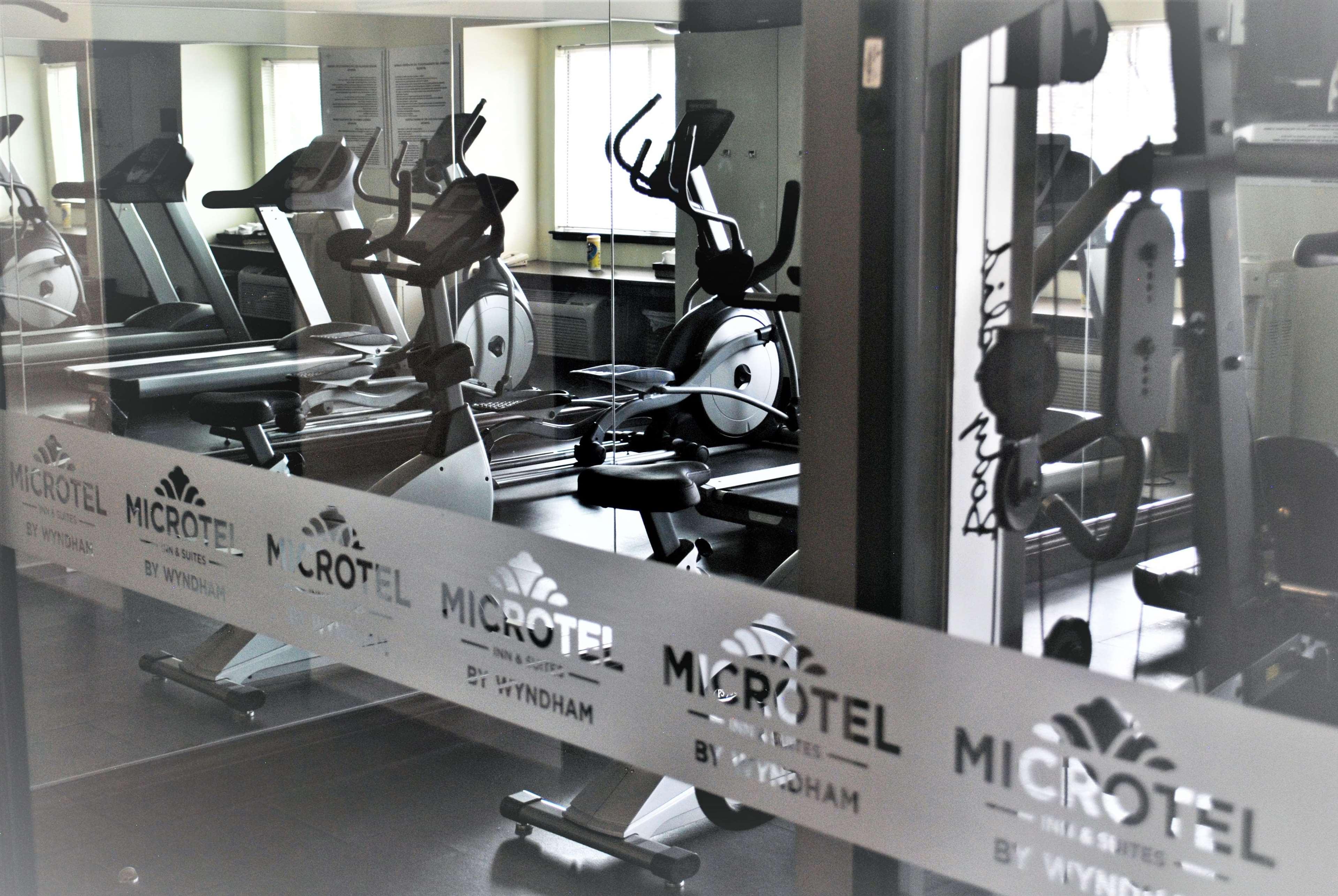 Microtel Inn&Suites Toluca Exterior foto