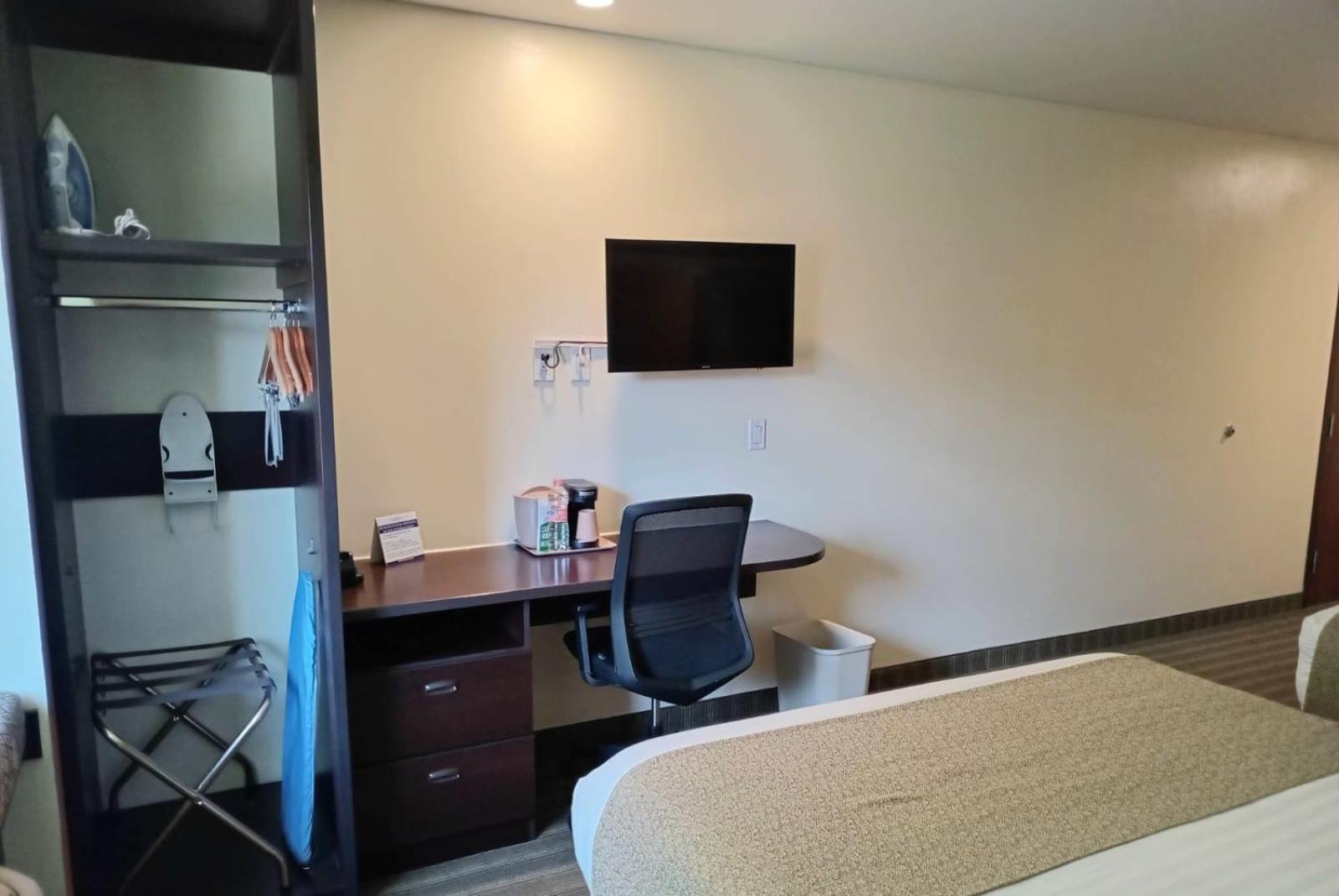 Microtel Inn&Suites Toluca Exterior foto