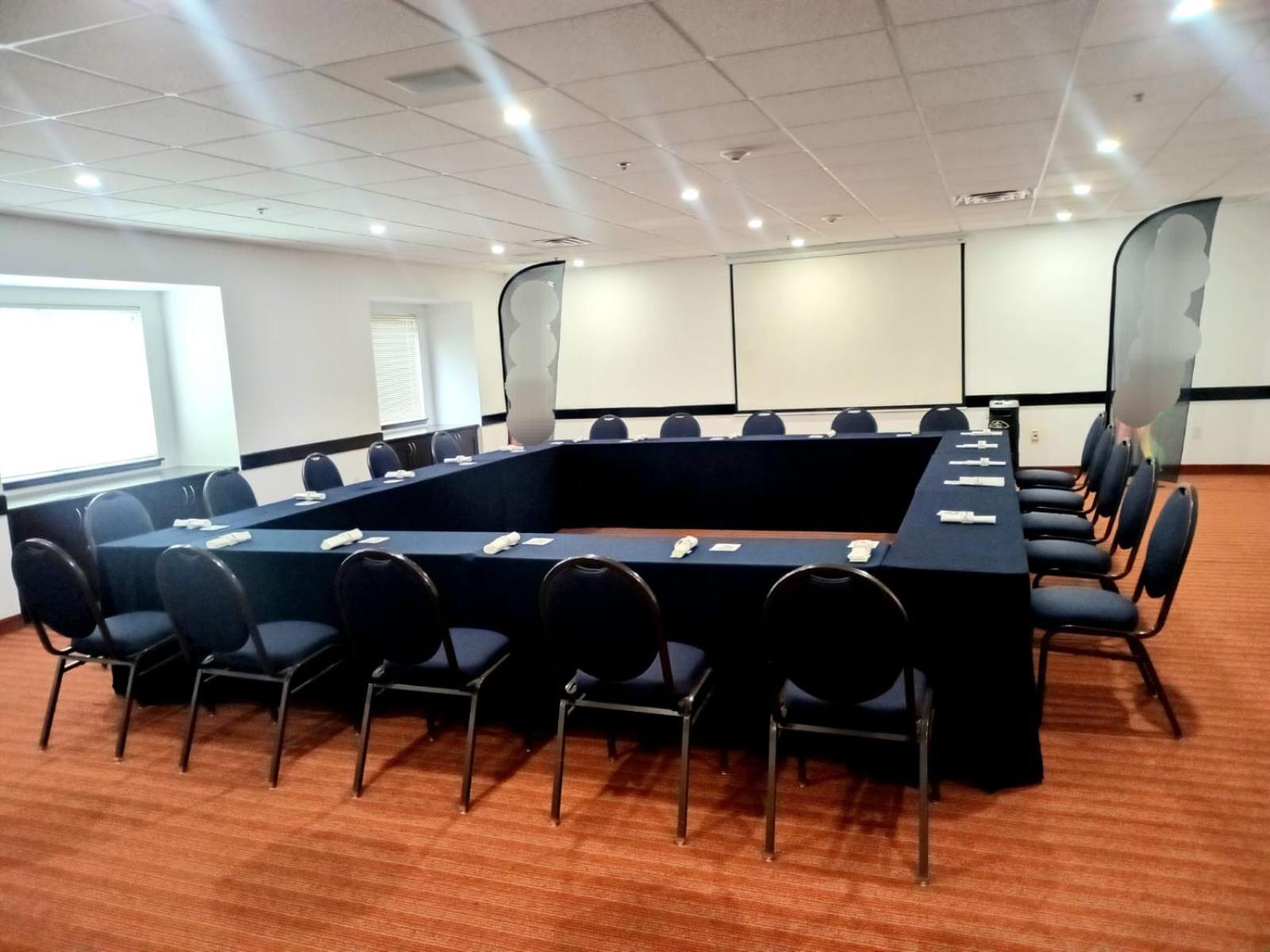 Microtel Inn&Suites Toluca Exterior foto